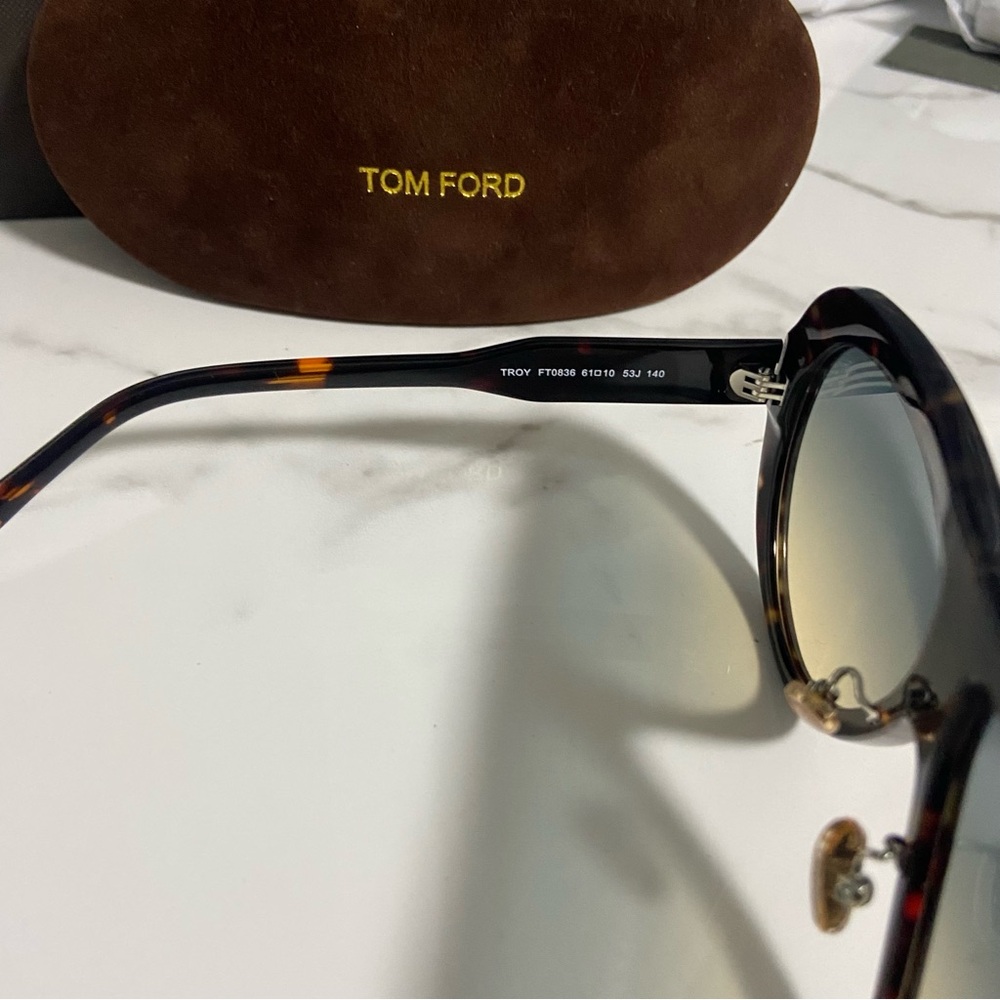 Tom Ford Brown Gradient Sunglasses - Picture 6 of 9
